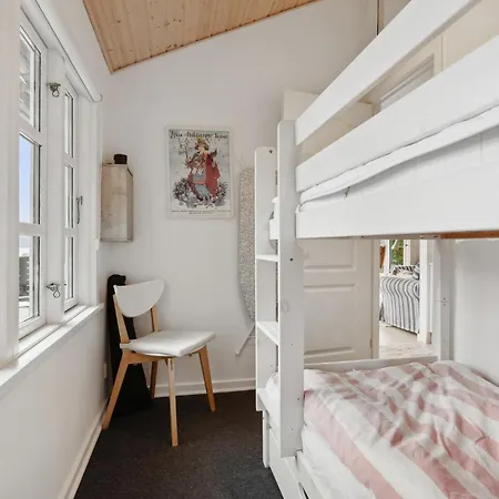 Gorgeous In With Kitchen Holiday home