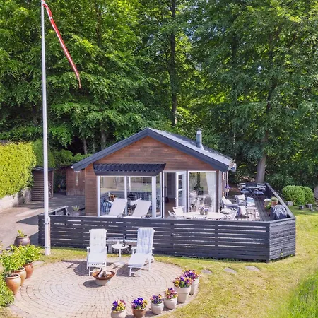 Gorgeous In With Kitchen Holiday home *